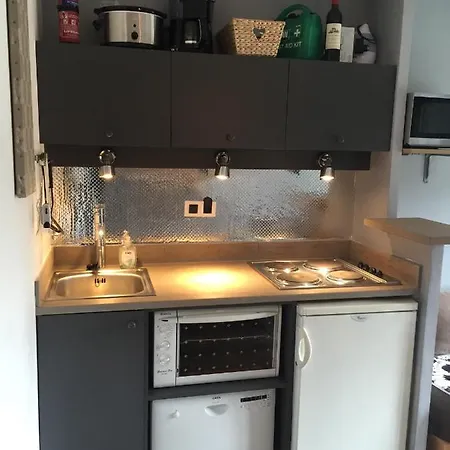 Apartment Penthouse 28m² In Right Next To 3 Lifts, View *