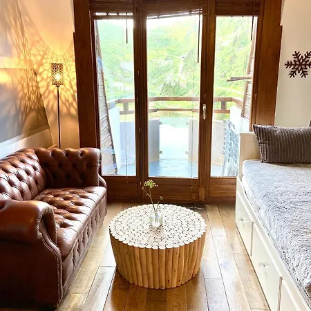 Apartment Penthouse 28m² In Right Next To 3 Lifts, View *