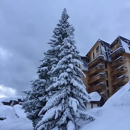 Penthouse 28m² In Right Next To 3 Lifts, View Apartment